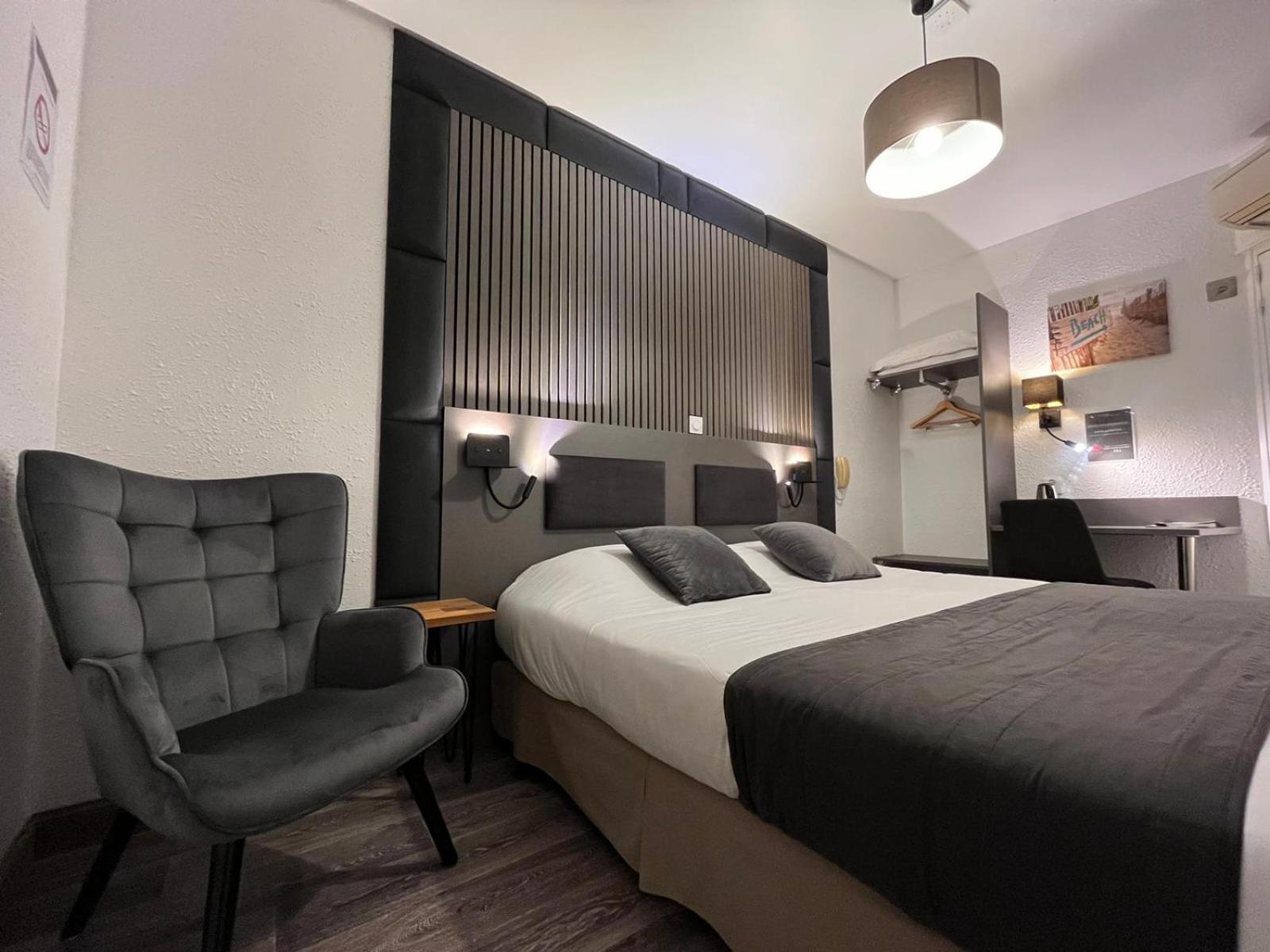 Cit'Hotel Le Cheval Blanc Cognac Centre Екстериор снимка