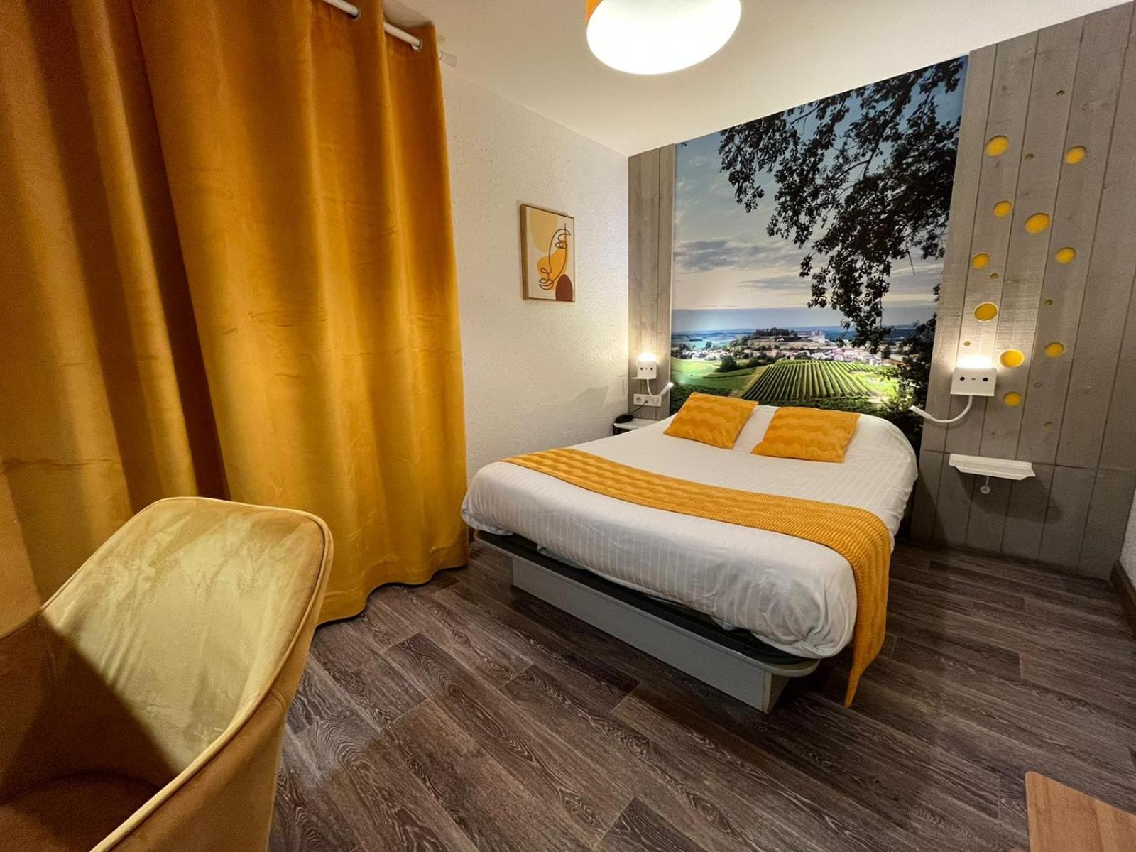 Cit'Hotel Le Cheval Blanc Cognac Centre Екстериор снимка