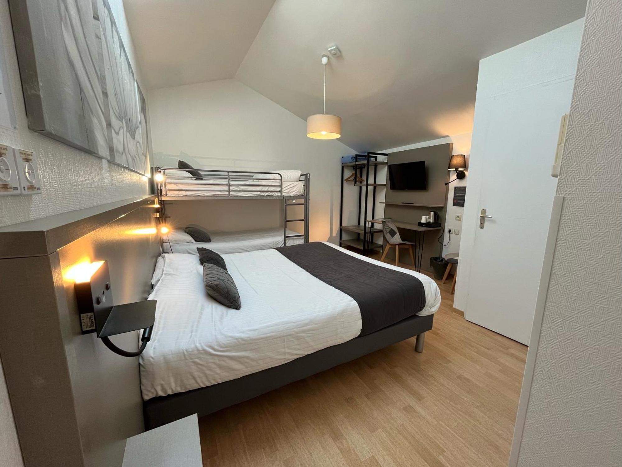 Cit'Hotel Le Cheval Blanc Cognac Centre Екстериор снимка