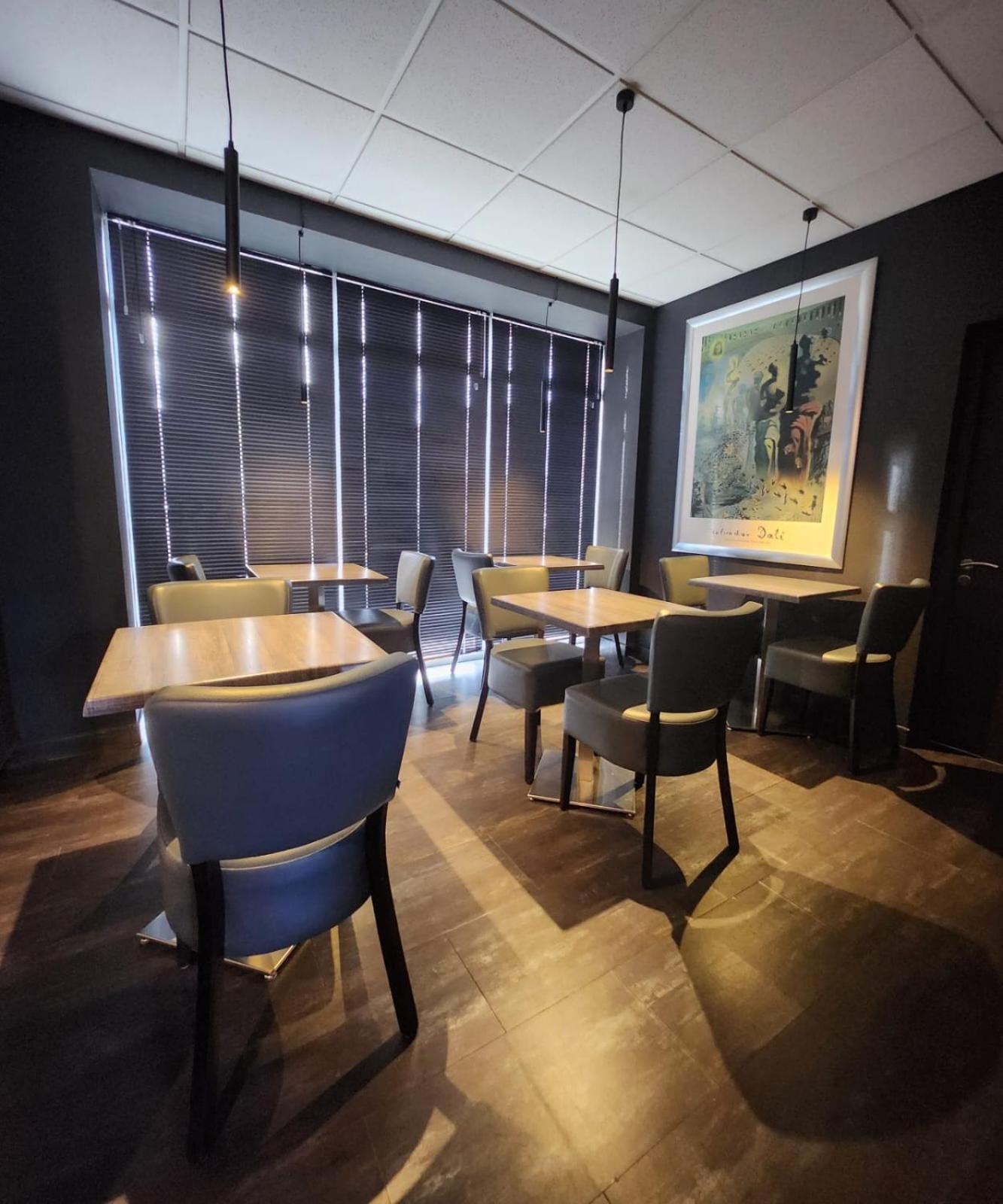 Cit'Hotel Le Cheval Blanc Cognac Centre Екстериор снимка