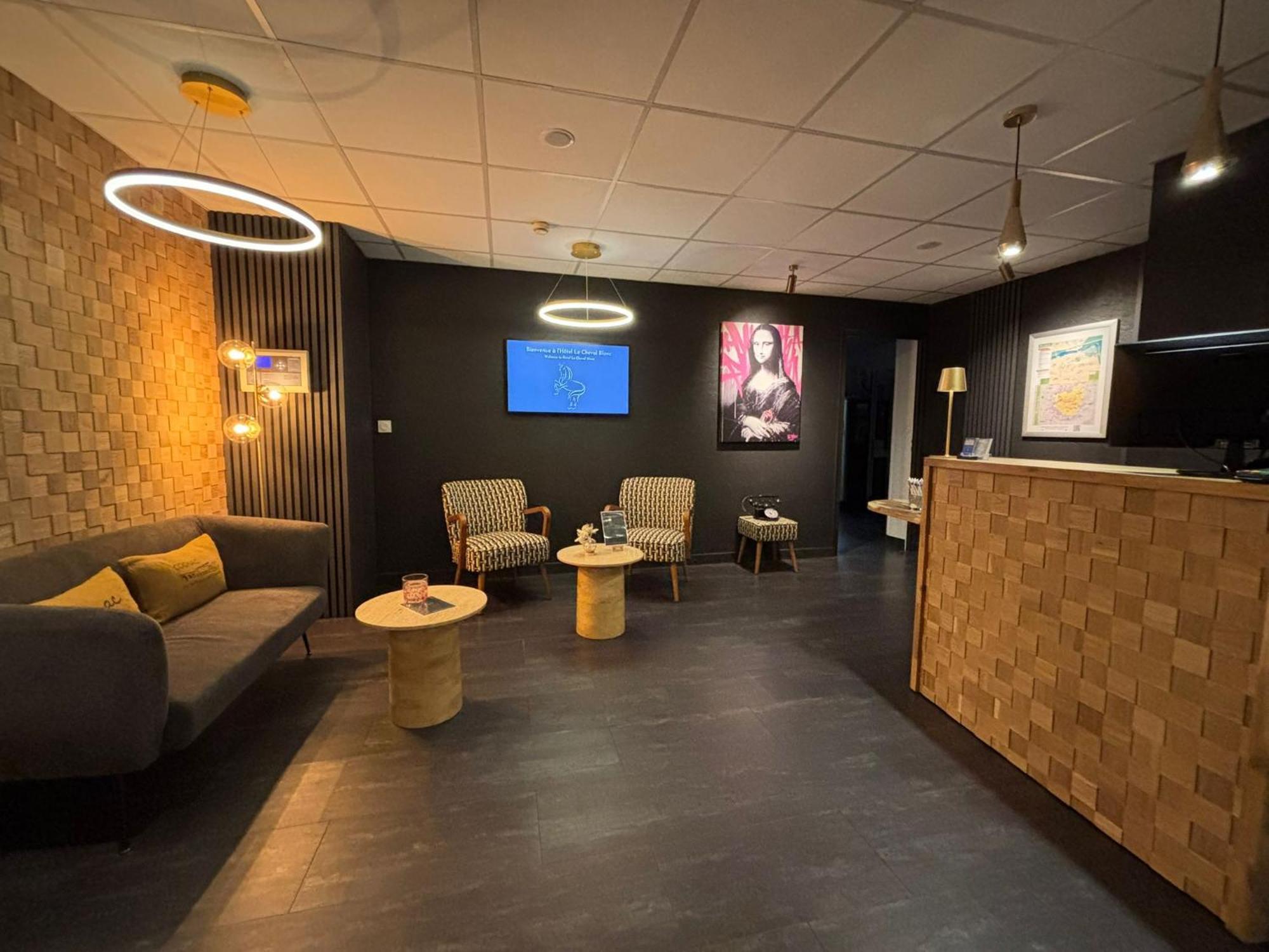 Cit'Hotel Le Cheval Blanc Cognac Centre Екстериор снимка
